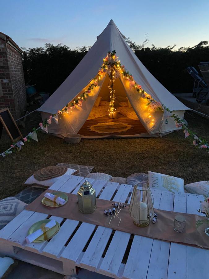 Country Bumpkins Luxury Glamping Hotel Wellingore Buitenkant foto